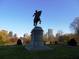 statue-and-skyline-of-boston